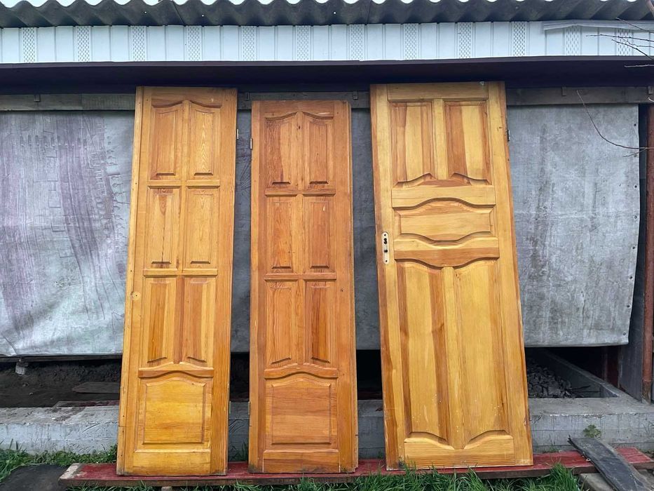 Продам двері, сосна