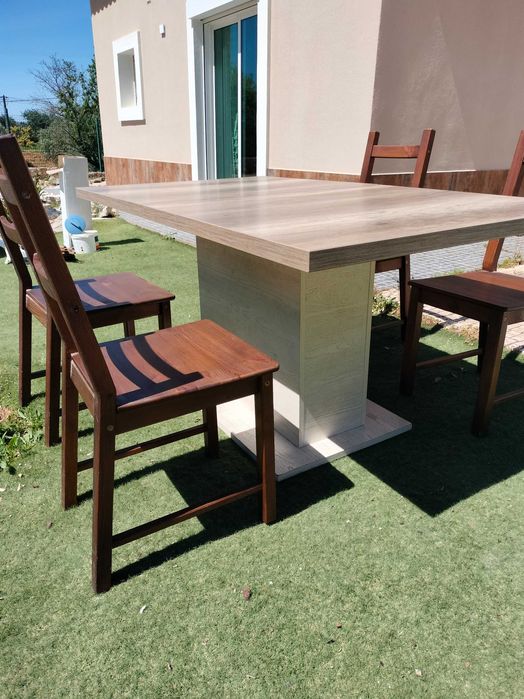 Mesa de cozinha extensível