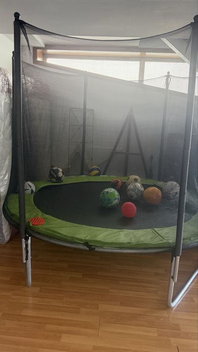 Trampolim de 240cm de diâmetro