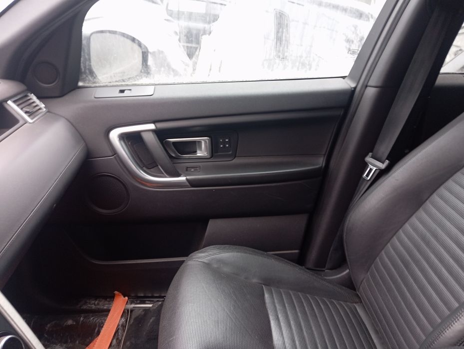 Салон Land rover discovery sport l550