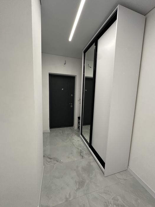 Оренда великої 2-х кімнатної,світло не вимикають