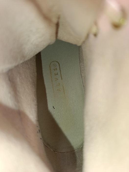 Botas femininas beges de pele