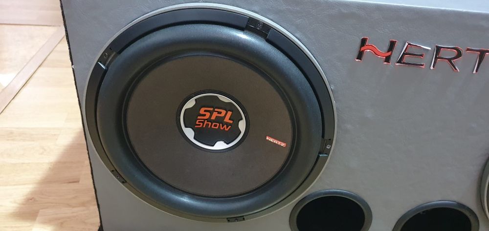 Sub hertz 800watts rms