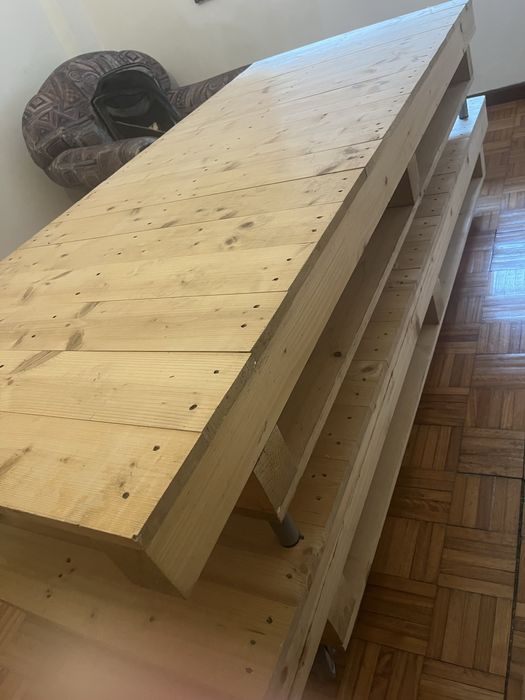 Estrados de madeira (4 disponiveis, preço por cada um)