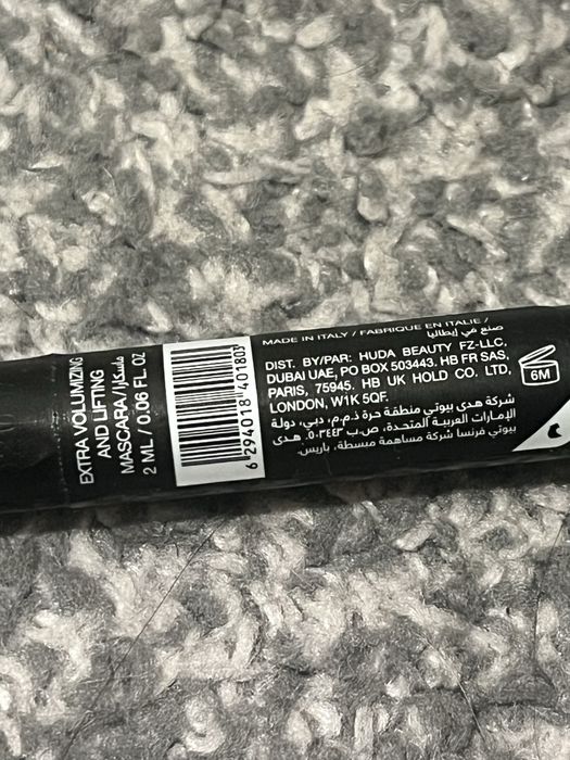 Nowy Tusz czarny do rzęs huda beauty 2 ml