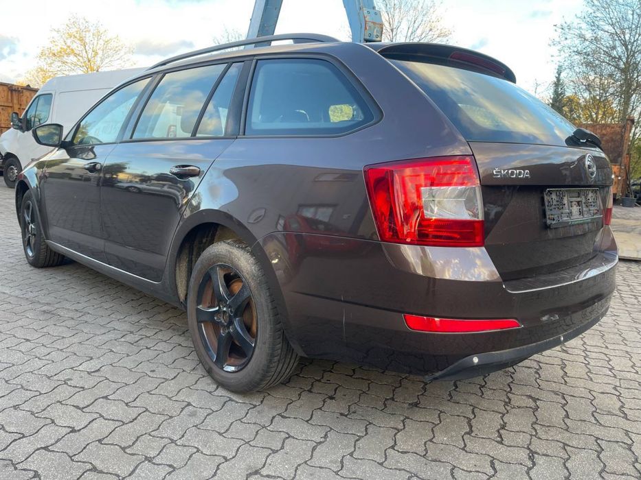 Розборка шкода октавія А7 до рест Шрот запчасти розбір Octavia A7