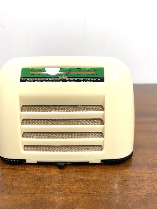 Mini rádio a pilhas.