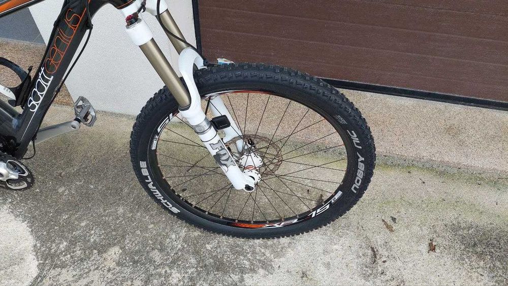 Bicicleta Scott Genius – Carbono – Suspensão Total – 1100 €