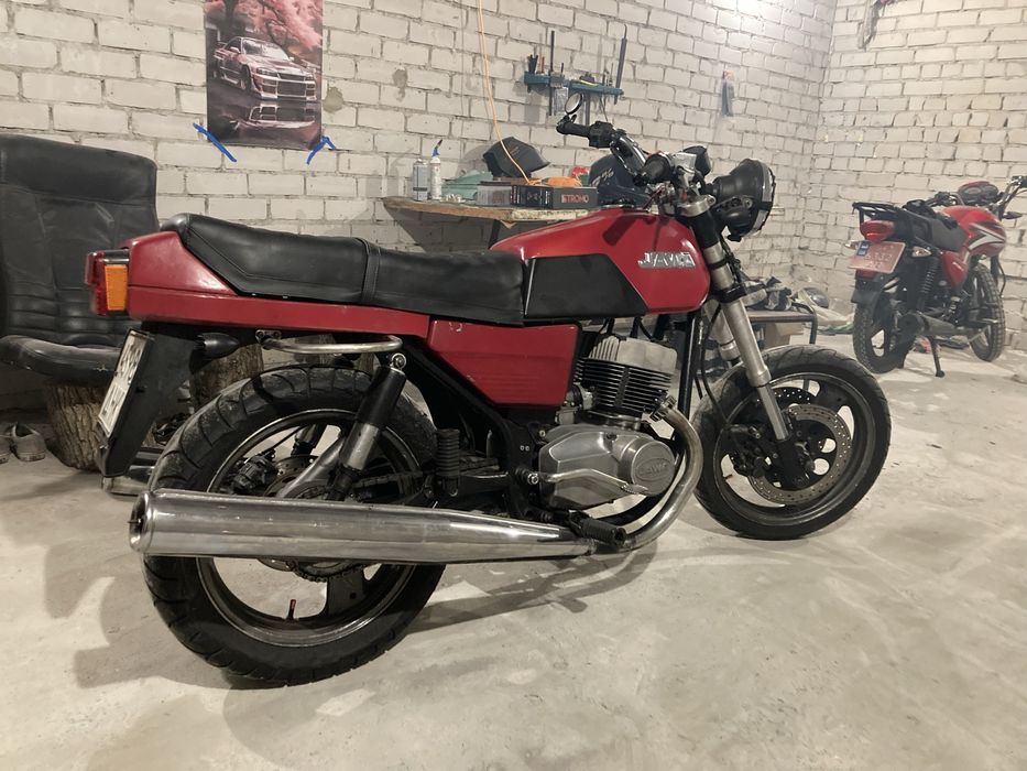 Ява 638 1989 року в гарному стані.