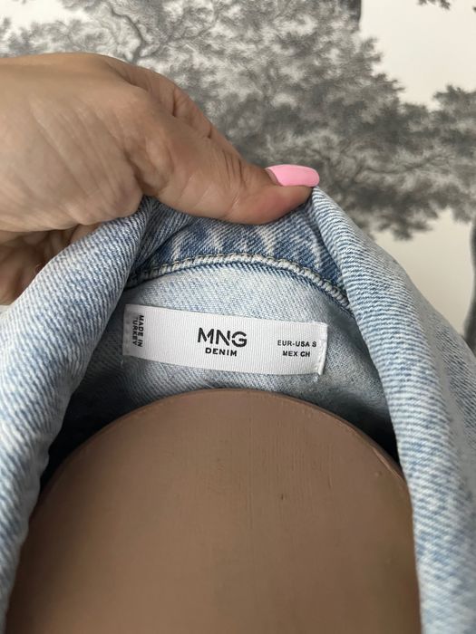 Жіночий джинсовий комбінезон Mango