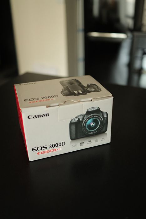 Canon EOS 2000D + EF-S 18-55mm IS II