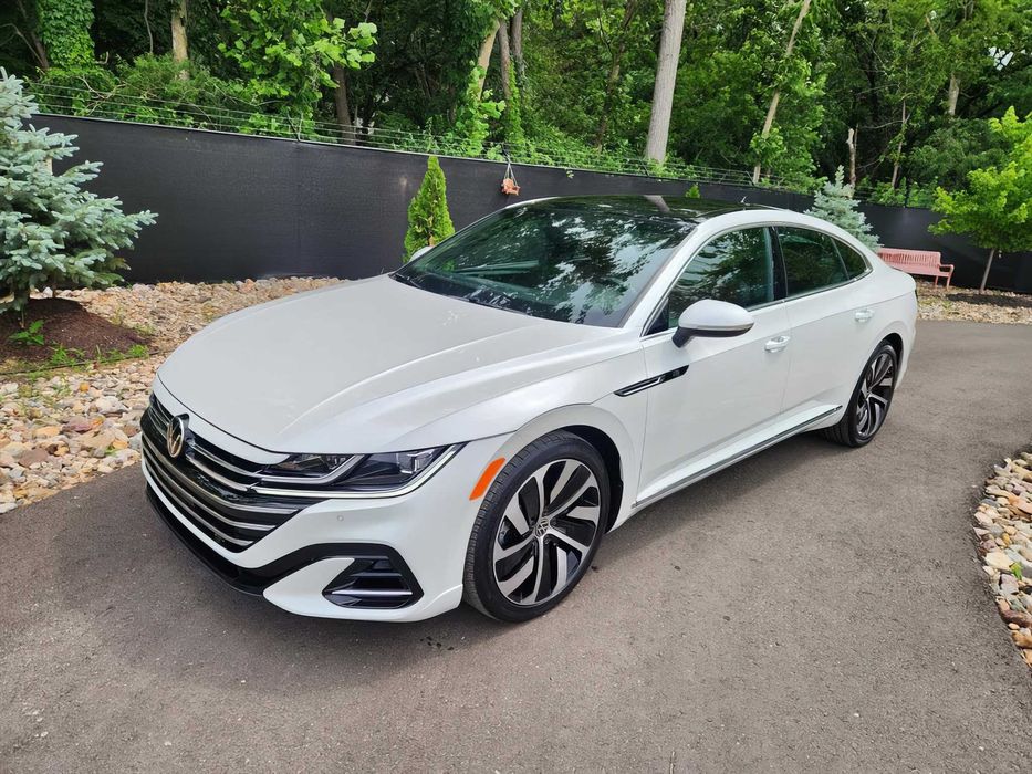 Volkswagen Arteon      2021