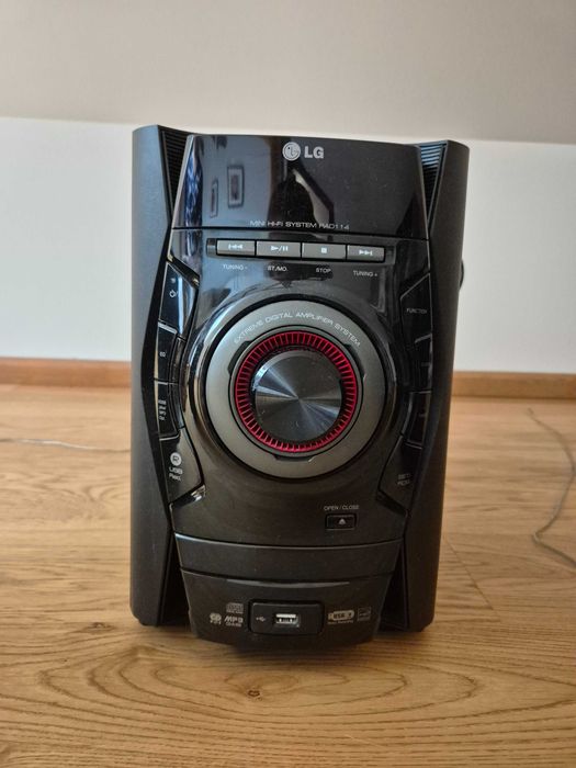 LG RAD114 – sprawna miniwieża z 2 głośnikami; stan bdb; CD i radio