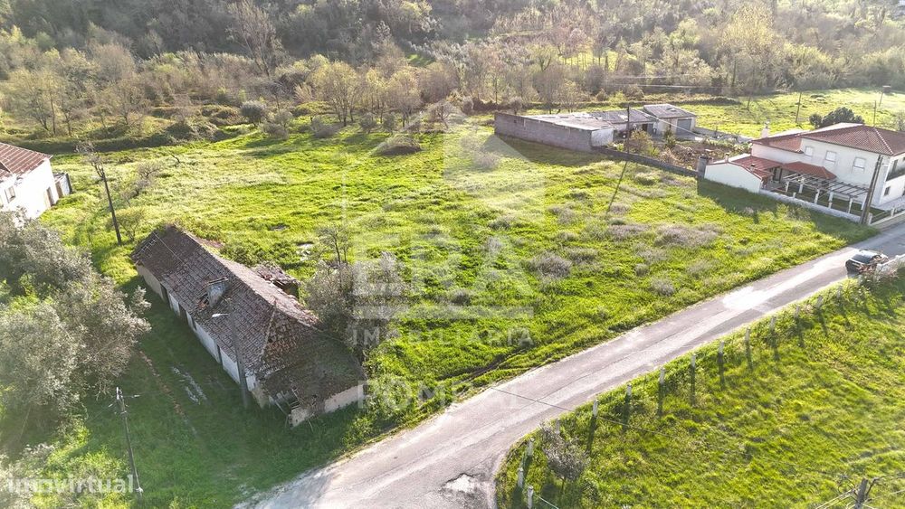 Moradia para reconstrução em Pombal — Santiago E São Simão De Litém E Albergaria Dos Doze, Leiria
