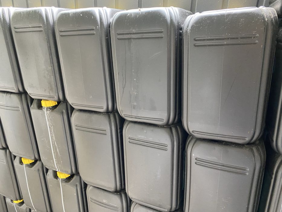 Канистры 20 литров