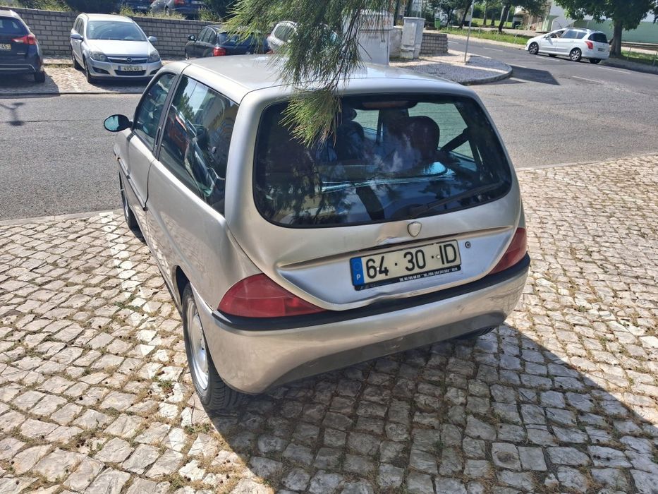 Vendo carro impecável
