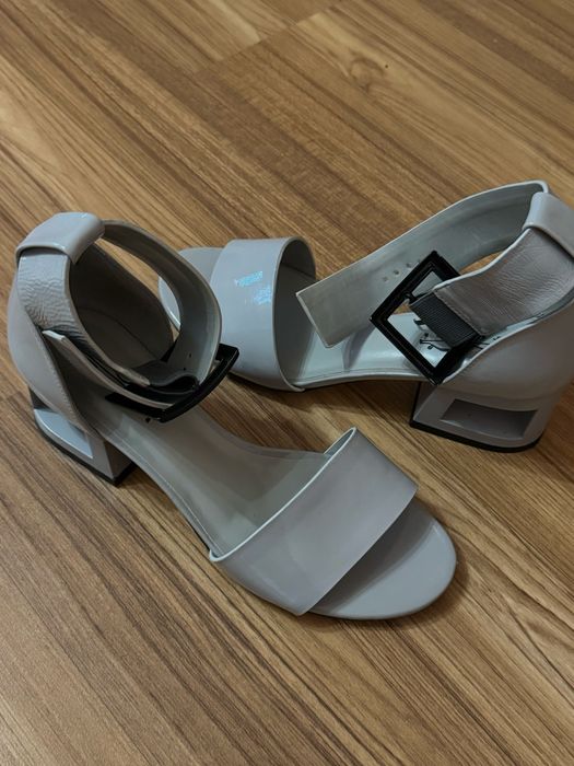 Босоніжки , слінгбеки натуральна шкіра