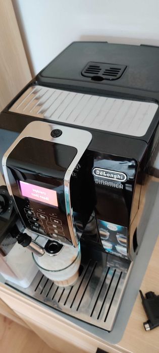 Ekspres DeLonghi Dinamica