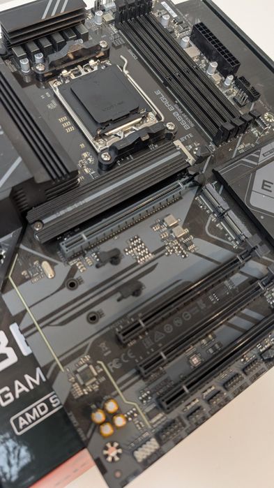 Płyta główna Gigabyte B650 EAGLE