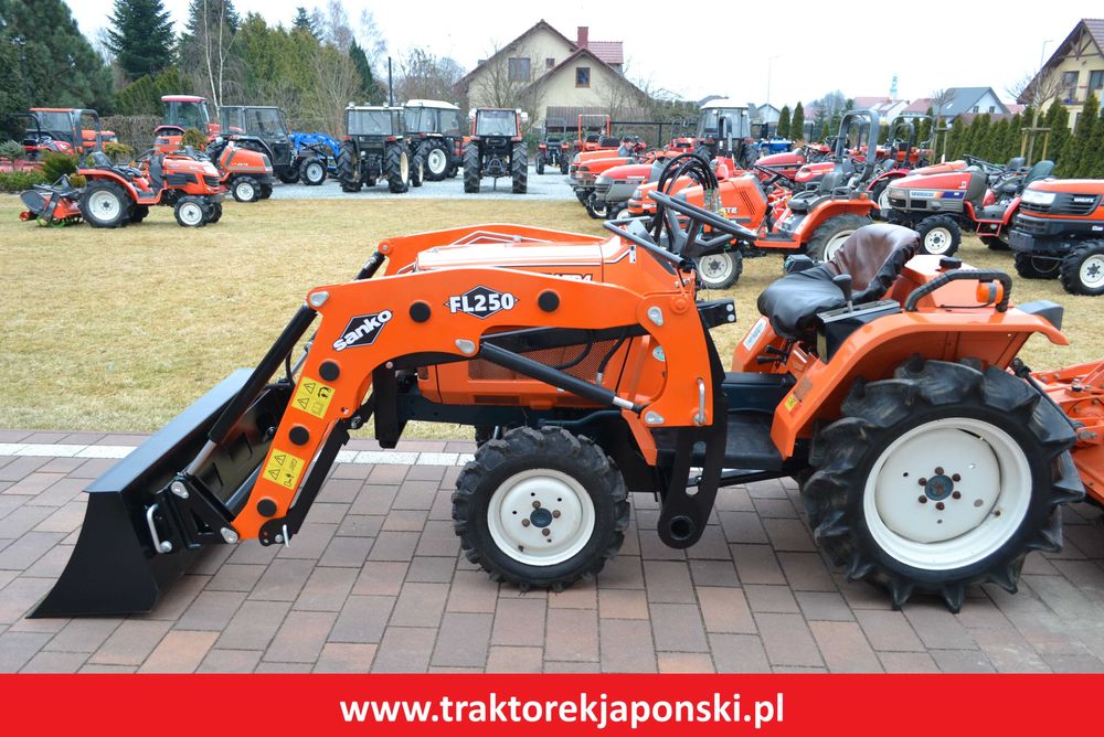 Traktorek japoński mini traktor Honda Kubota bardzo mocny