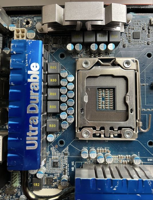 Gigabyte GA-EX58-UD3R — Socket LGA1366, Intel X58, Ultra Durable 3
