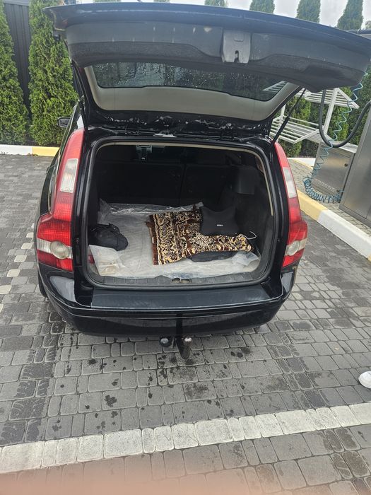 продам volvo v50 2.0