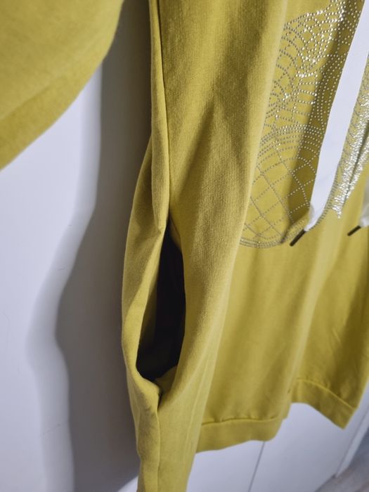 Długa bluza z kapturem limonka cyrkonie MIŚ wstążki