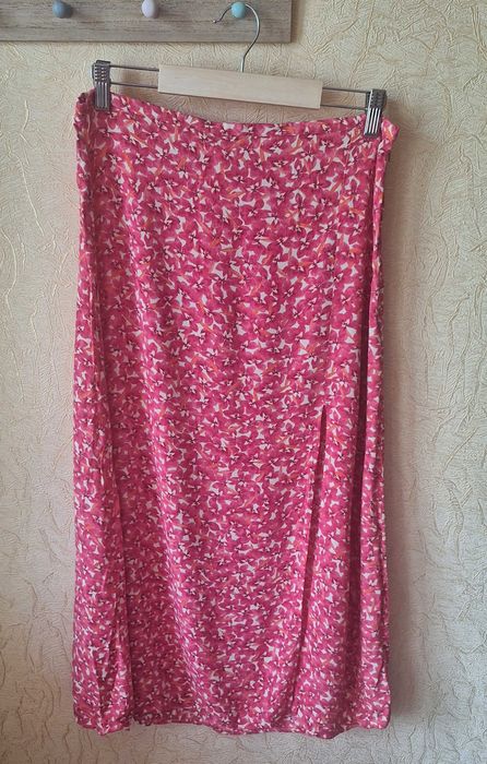 Спідниця H&M у гавайському стилі з розрізом на нозі