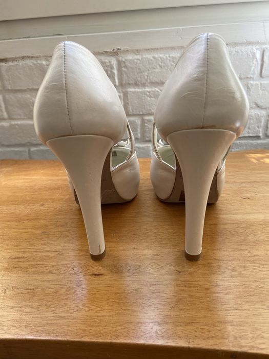 Sapatos de noiva 37