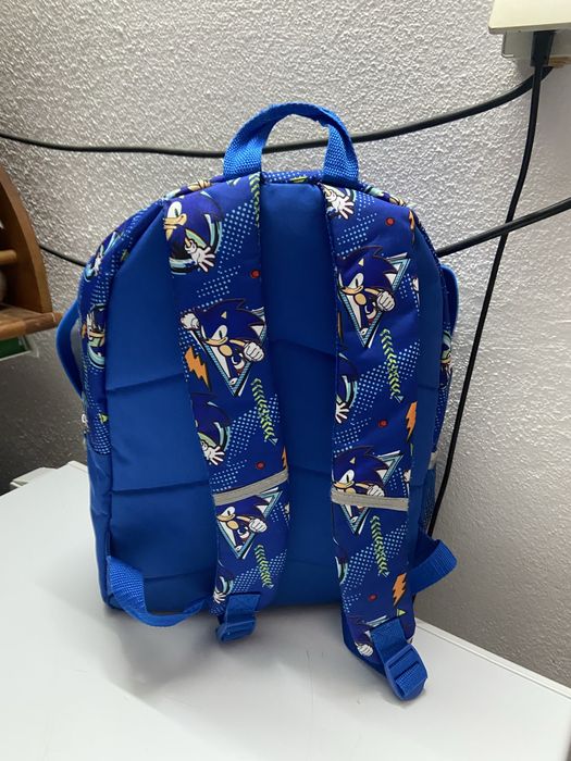 Mochila e um casaco muito quente