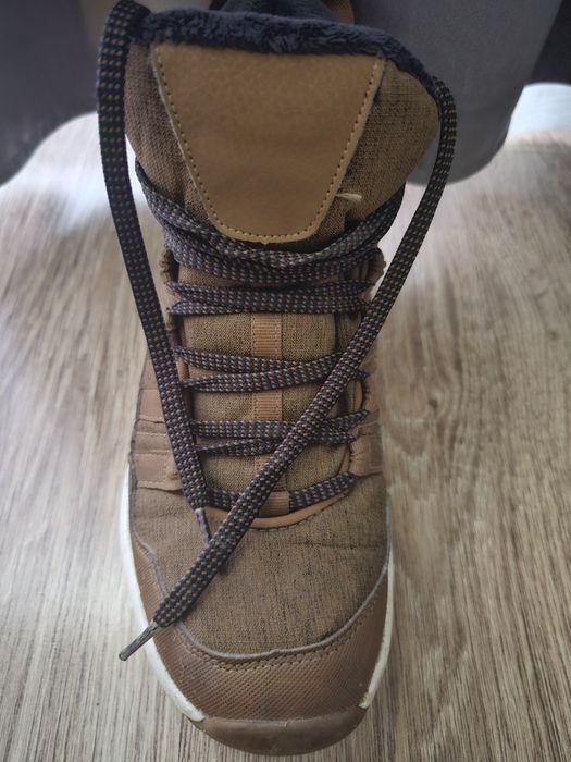 Zimowe buty turystyczne