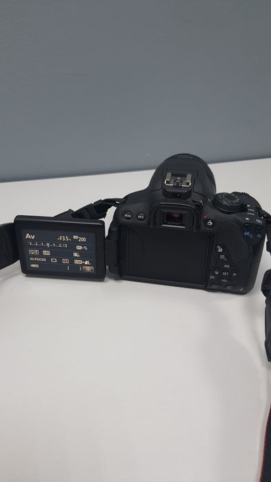 Фотоапарат Canon EOS  700D 18-55MM
