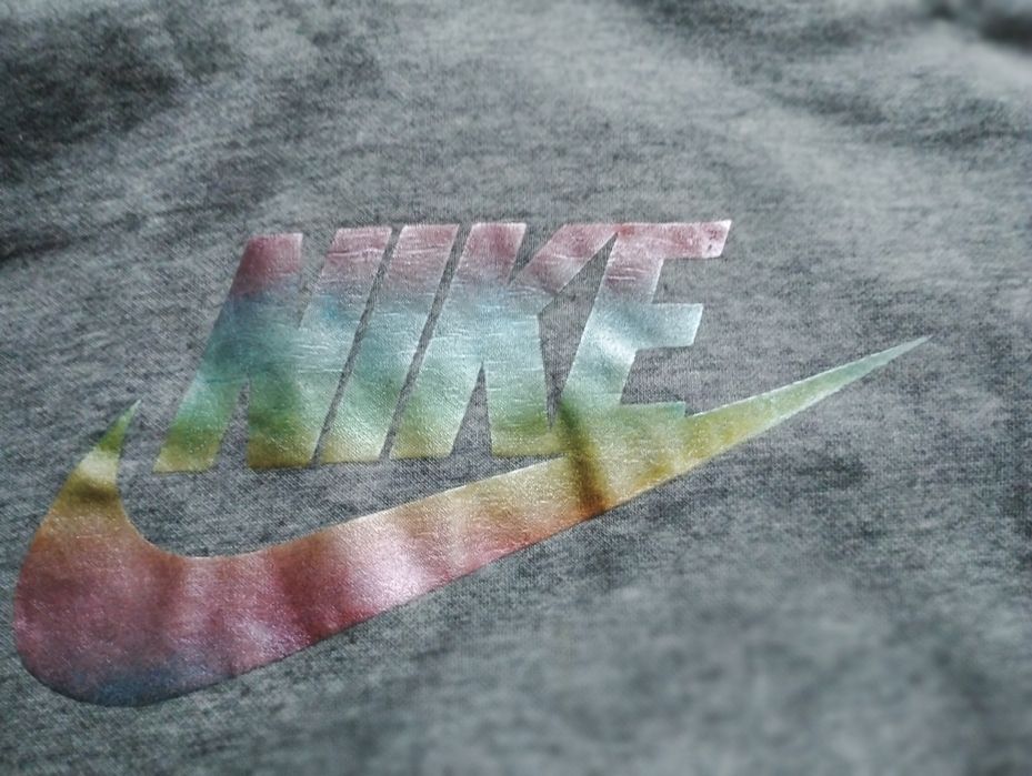 Bluza kangura Nike ocieplana 128 / 134