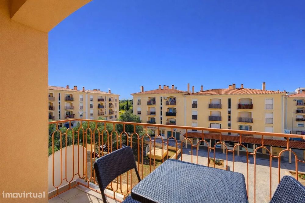 Apartamento T4 em Portimão