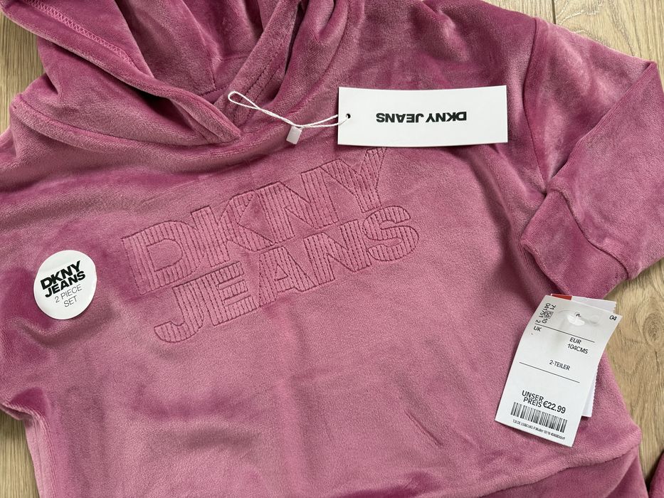 Вельветовий костюмчик DKNY на дівчинку 2-3 роки