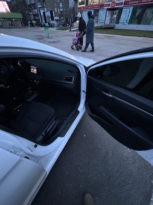 Продам Hyundai Elantra