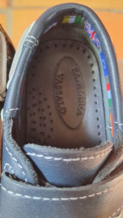 Mocassins/ Sapatos de vela em pele tamanho 25