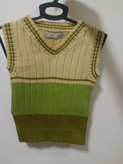 Безрукавка жилетка трикотажна дитяча на ріст 86-92