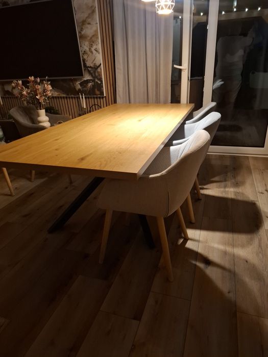 Stół do salonu jadalni