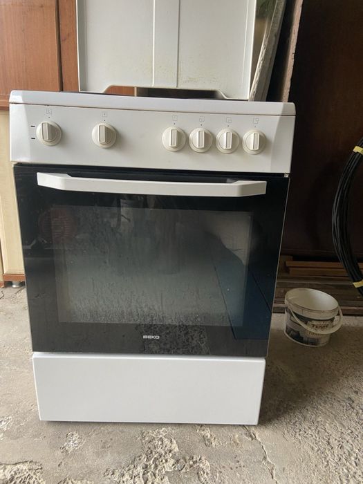 Продам электроплиту Веко