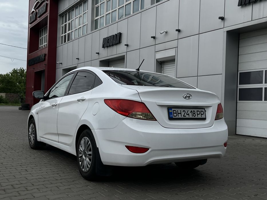 Hyundai Accent 2011