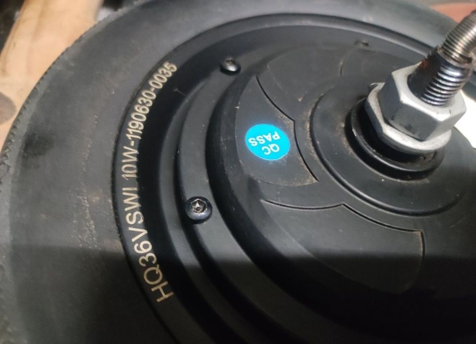 Roda com motor elétrico para trotinetes