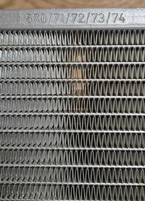 Chłodnica Wody BMW E30 SERIA 3 (82-94r.) Oryginalna Nowa