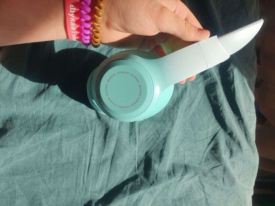 Бездротові навушники