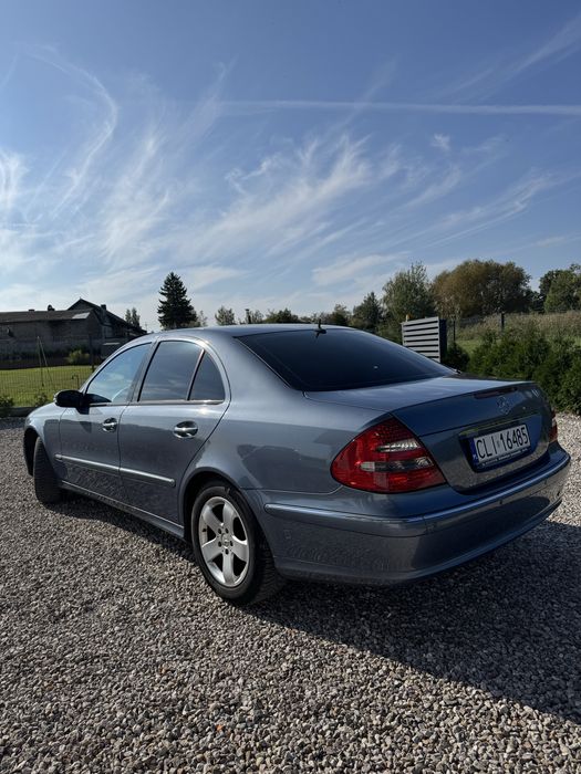 Mercedes-Benz e240 2.6 V6