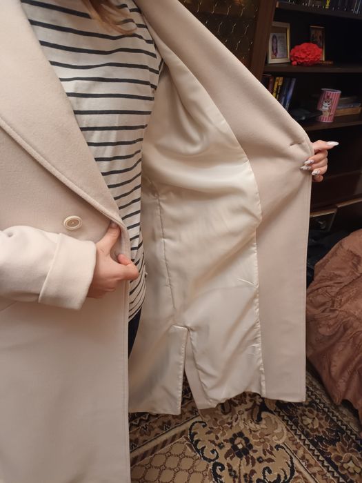 Продам пальто нове