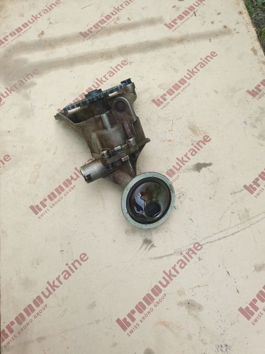 Продам Масляний насос