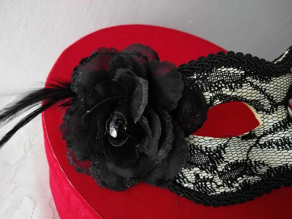 Piękna maska karnawałowa