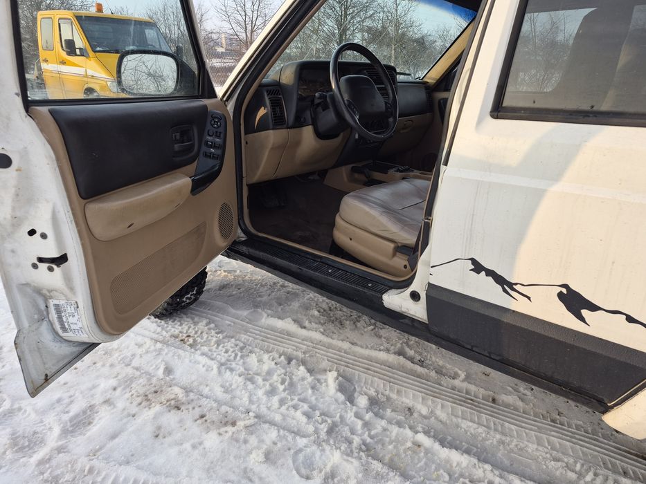Jeep cheroke xj Polift 4.0 benzyna automat bardzo zdrowy