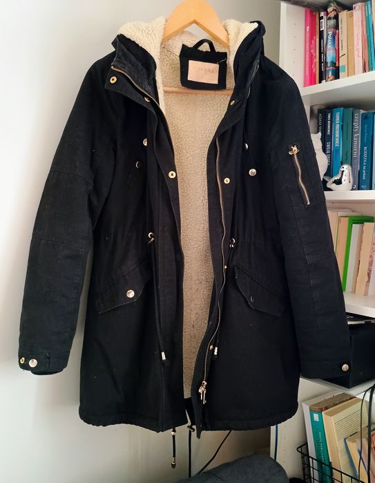 Kurtka parka czarna z kożuszkiem kapturem
